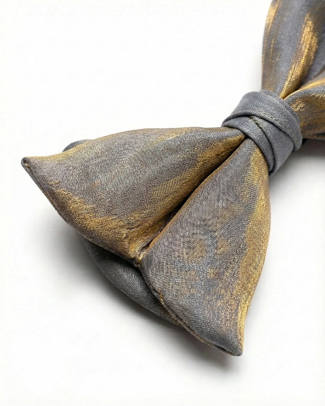 Lustrous Gilded Bow Tie