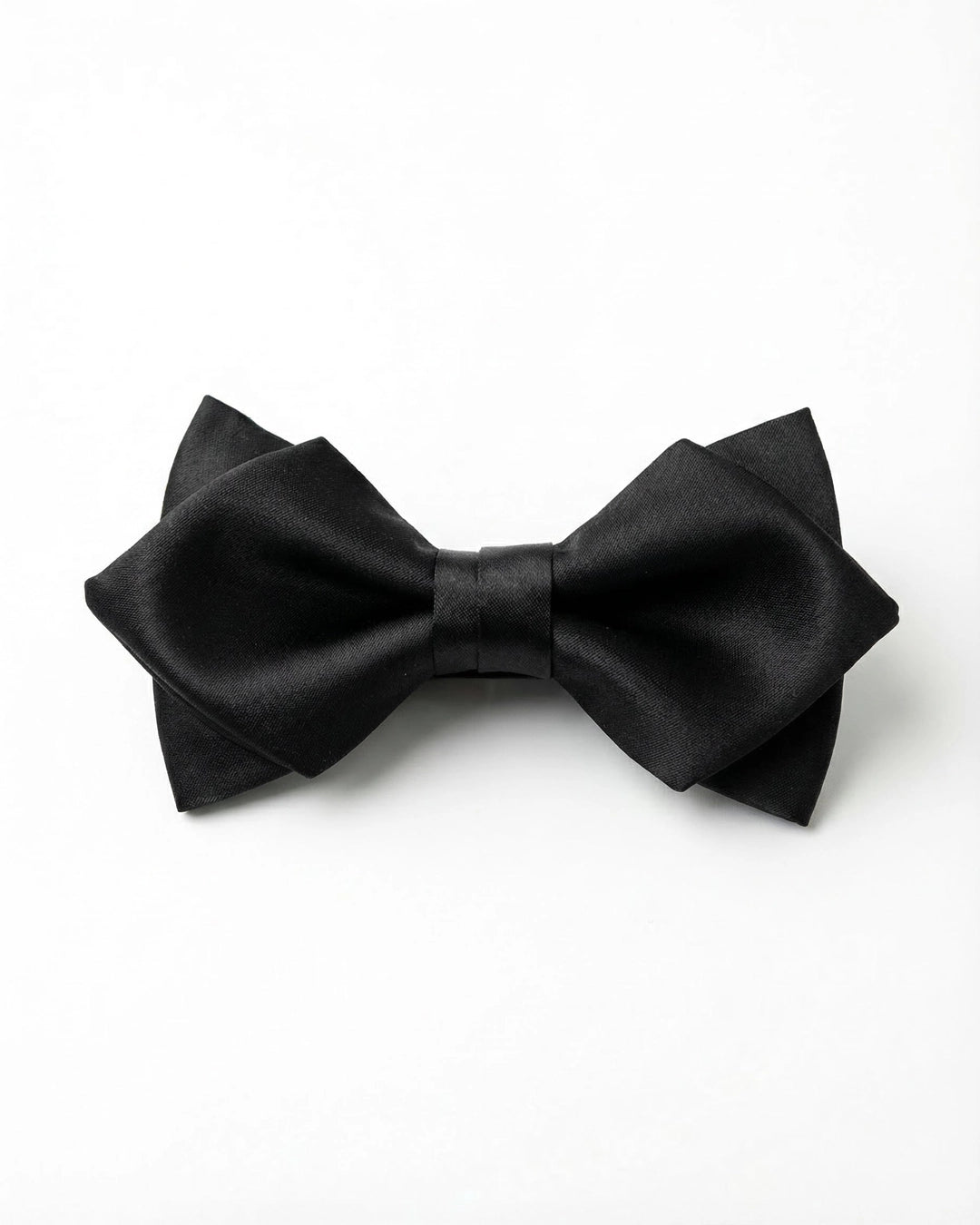 Black Diamond Point Bow Tie