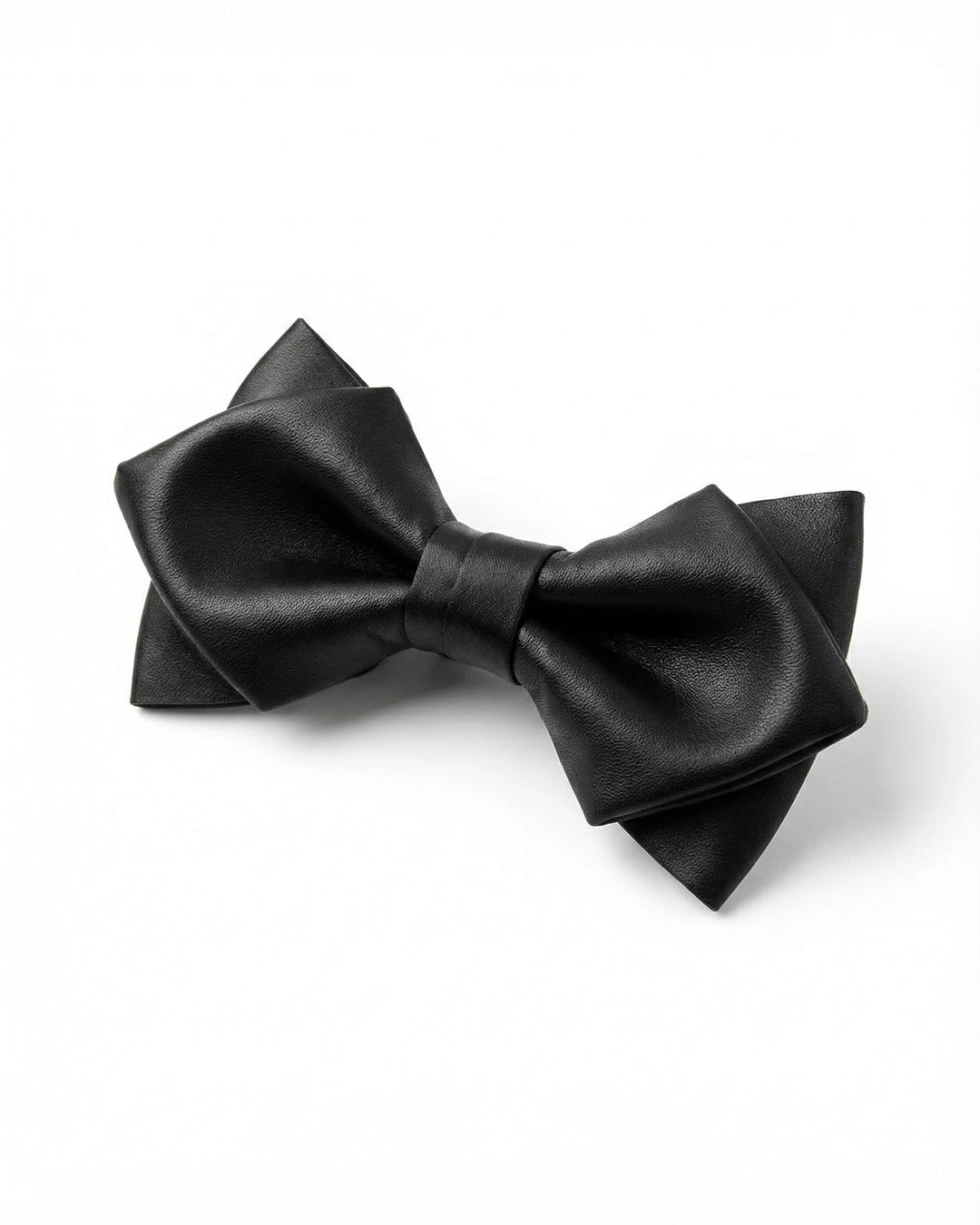 Black Diamond Point Bow Tie