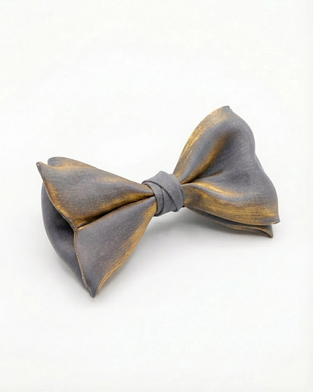 Lustrous Gilded Bow Tie